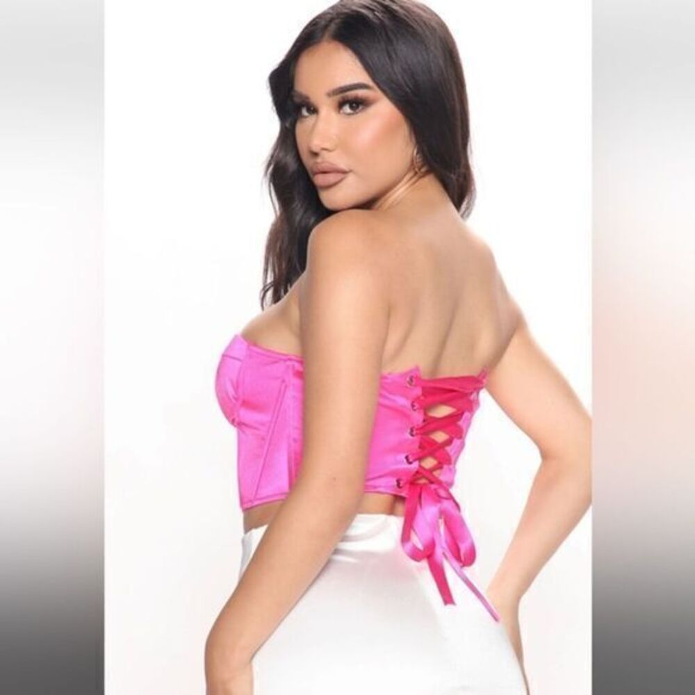Mila Bustier Top Magenta Size M REFNB